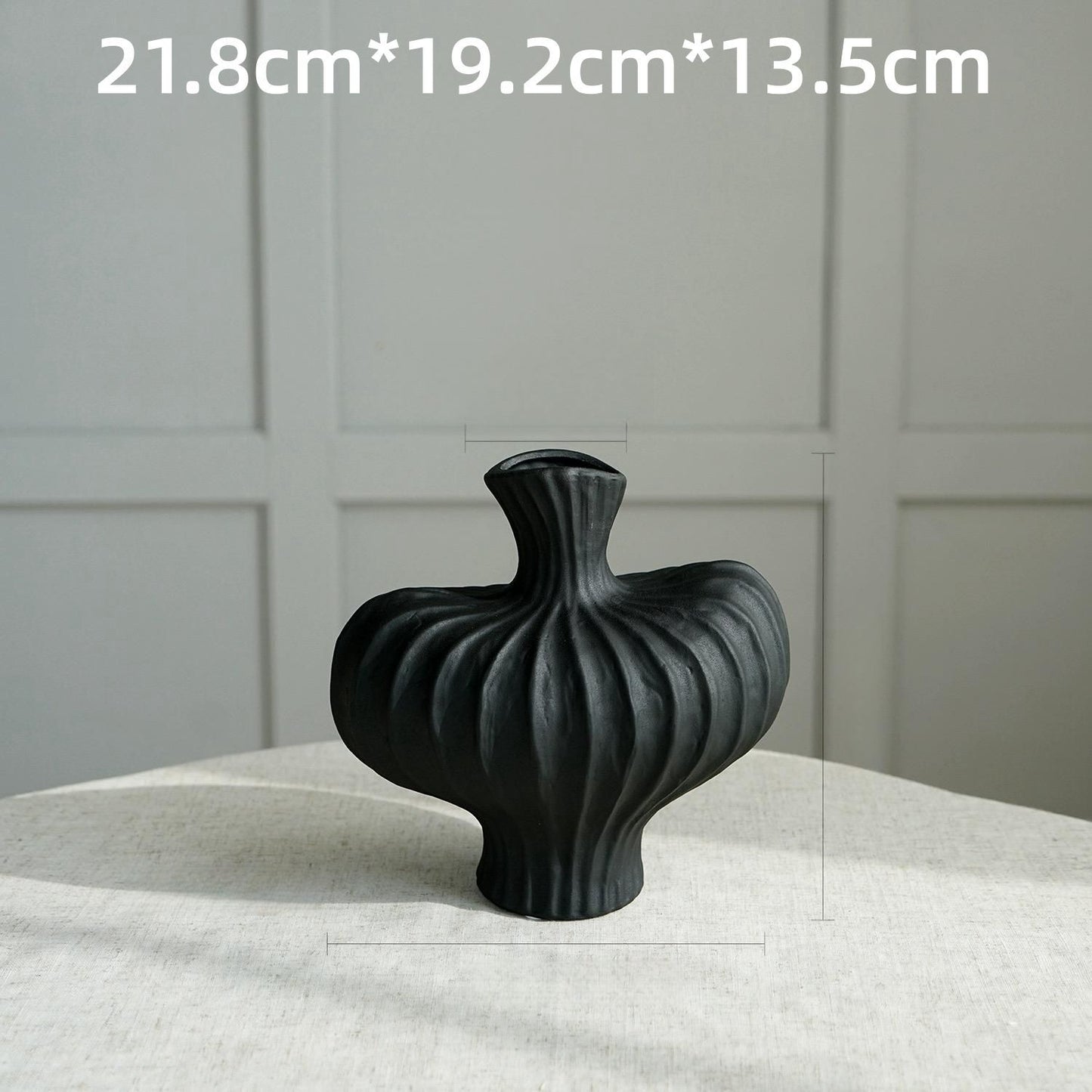 Plastic art imitation ceramic vase