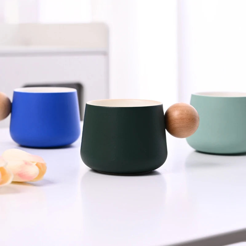 Ceramic Coffee Cup and Saucer Set Espresso Cups Light Luxury Wooden Handle Afternoon Tea Mug Female Original Mugs Couple Gifts